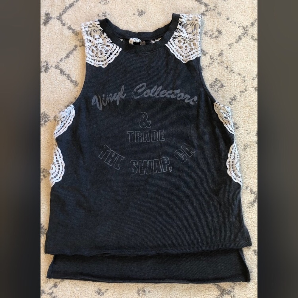 We The Free Bullseye Tank - Picture 2 of 8